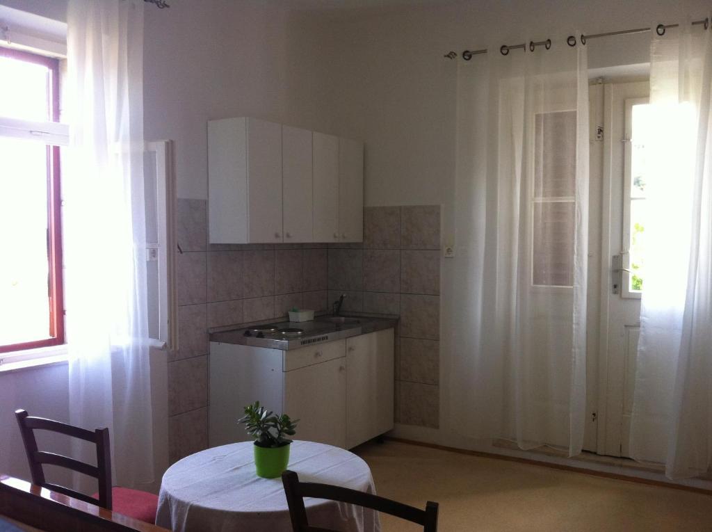 Apartments Skrivaneli ييلسا الغرفة الصورة